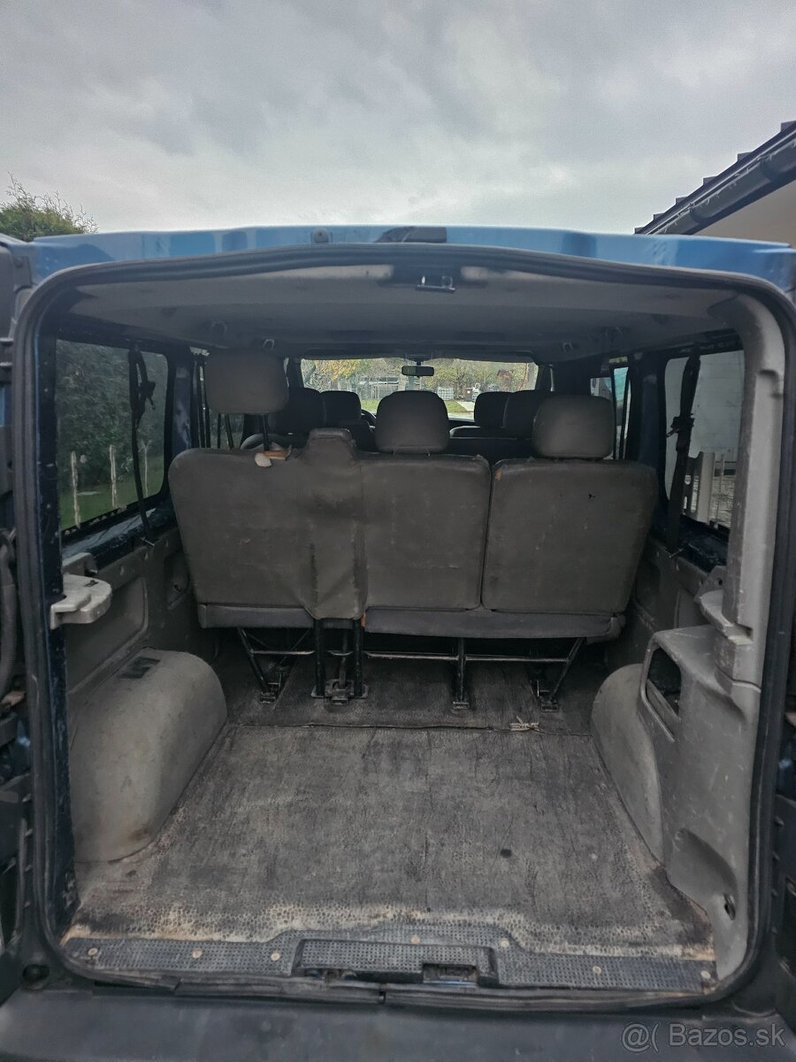 Renault trafic 99.00kw - 5