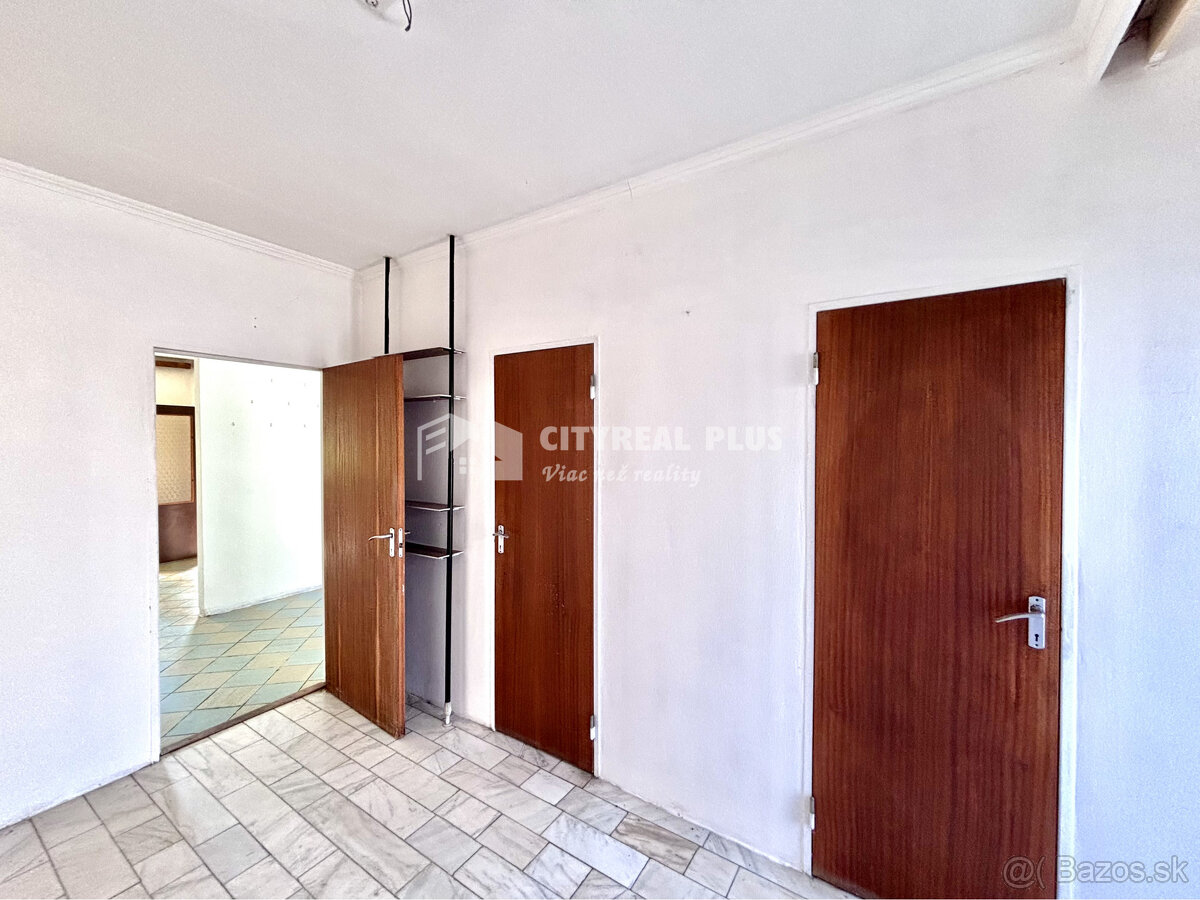 Ponúkame Vám na predaj 7 izbový rodinný dom v tichej a lukra - 5