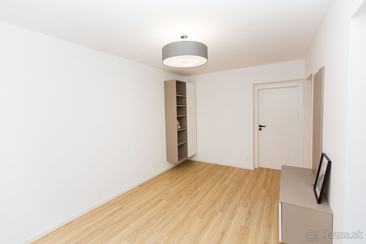 NA PREDAJ 3-iz.byt Ružinov-TEHLA NOVÁ REKONŠTRUKCIA - 5