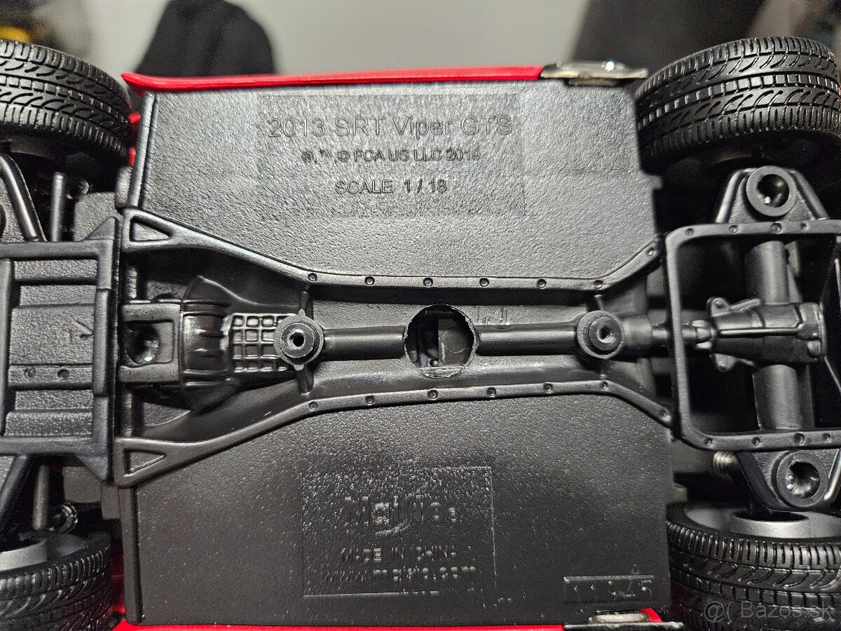 Model Dodge Viper GTS 2013 1/18 - 5