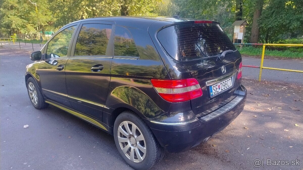 Mercedes Benz B - 5