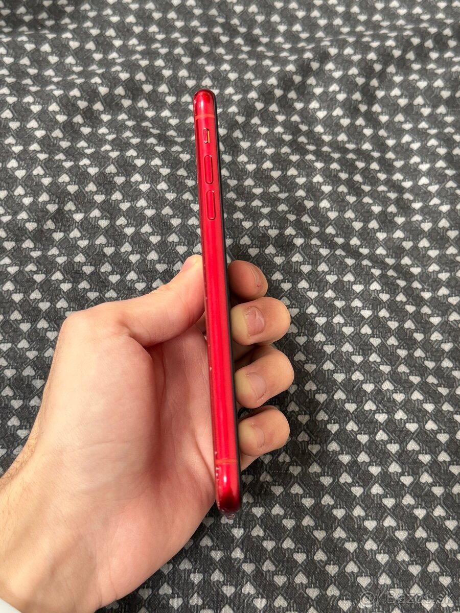 Apple iPhone XR 64GB Red - 5