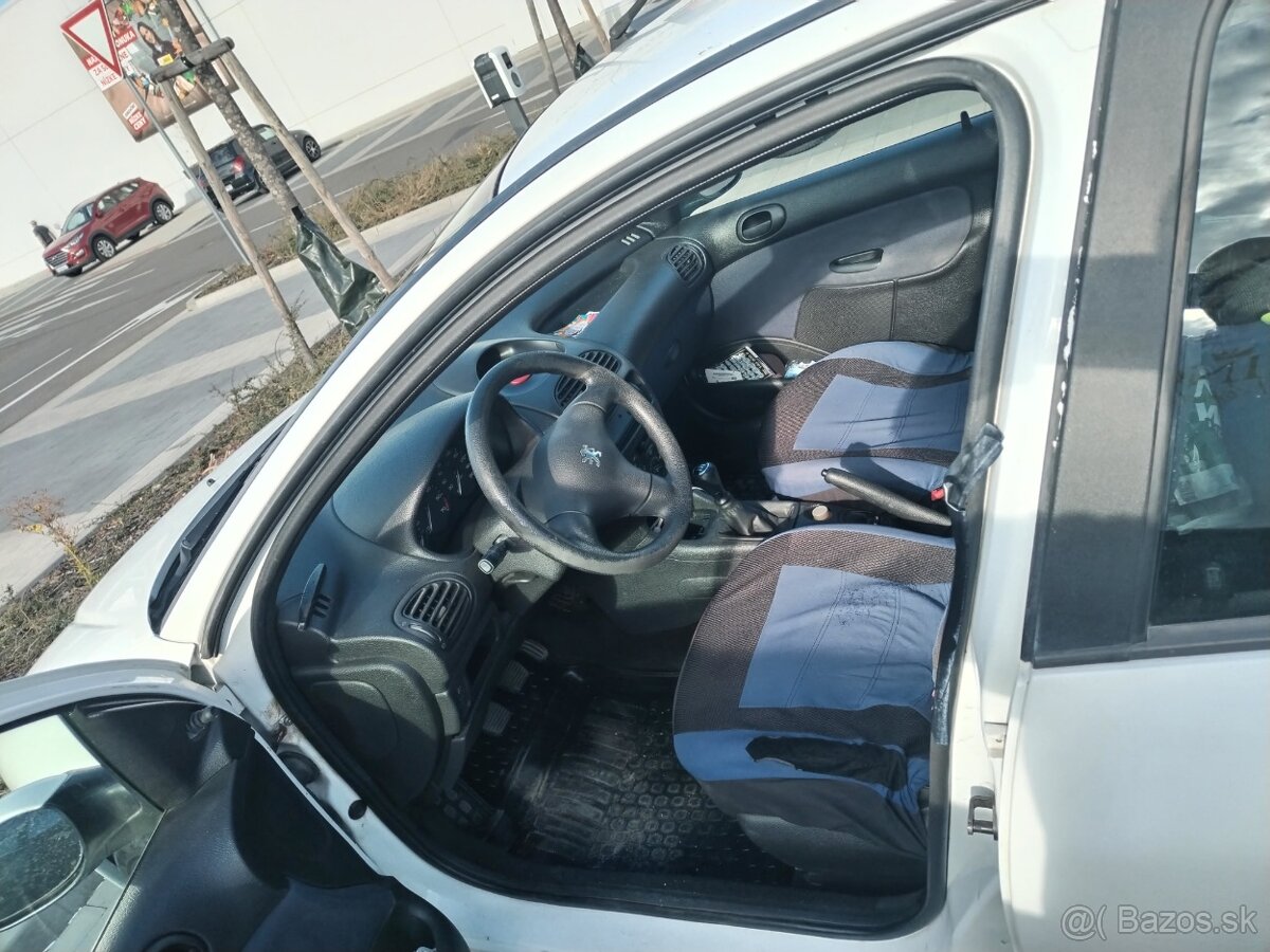 Peugeot 206 benzín - 5