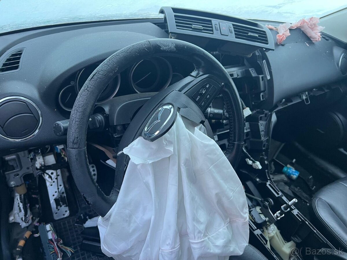 Rozpredám na diely Mazda 6 II combi 2.2 R2AA - 5