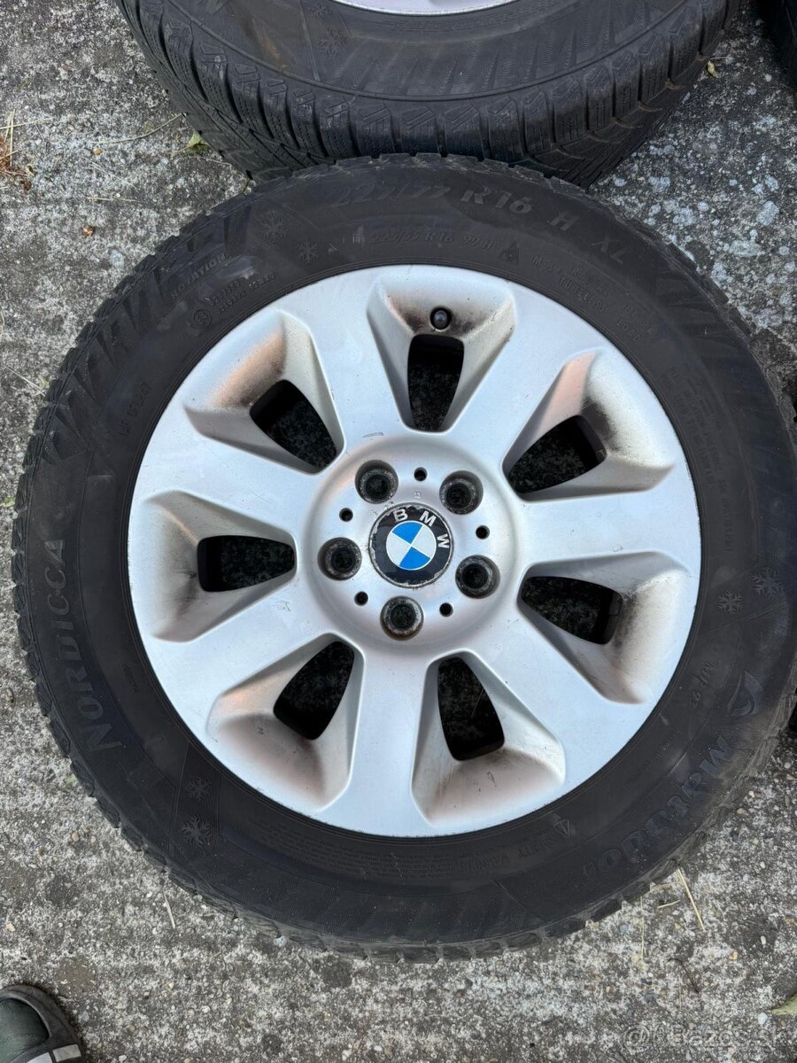 BMW E60 elektróny 6758774-7 zimne gumy 225/55R16 - 5