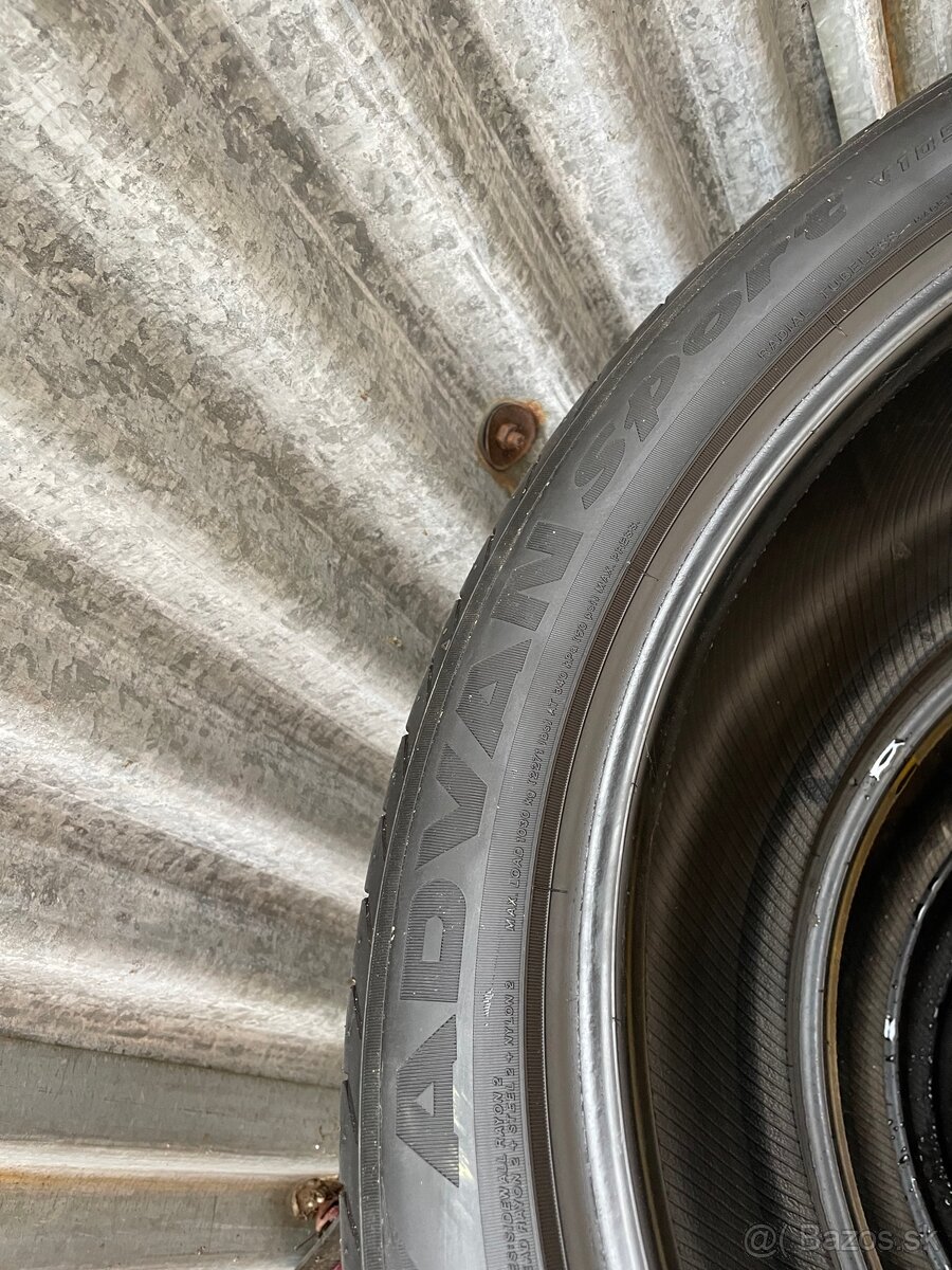 Yokohama 285/40 R21 letné - 5