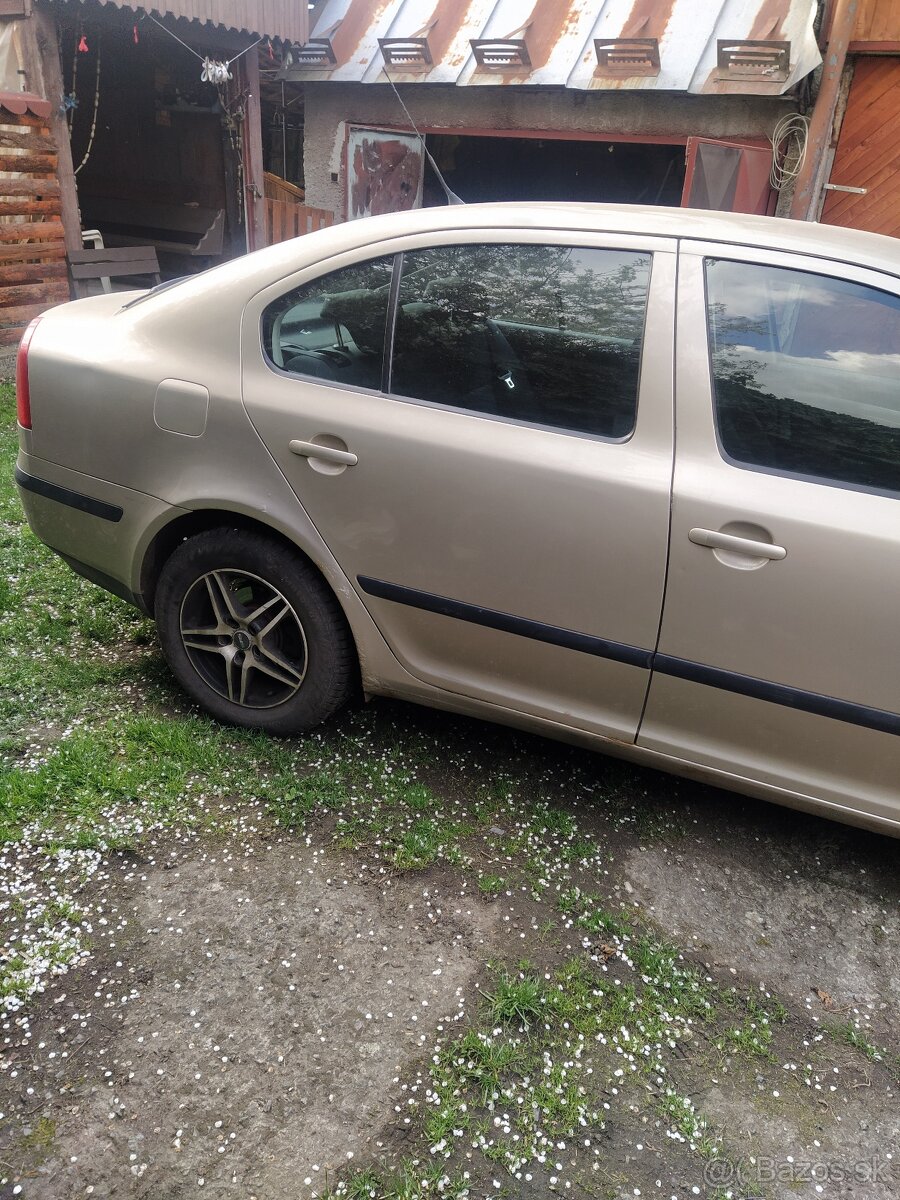 Škoda Octavia 2 1.6 benzin - 5