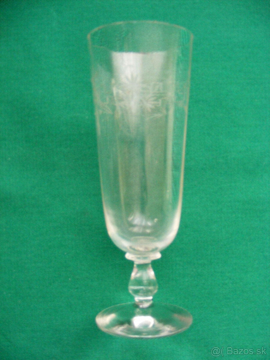 rôzne poháre, poháriky - 5