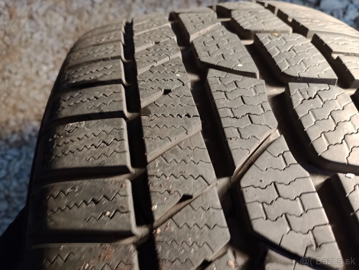 Predam 2ks pneu 235/45/r19 zimne 99V Continental - 5