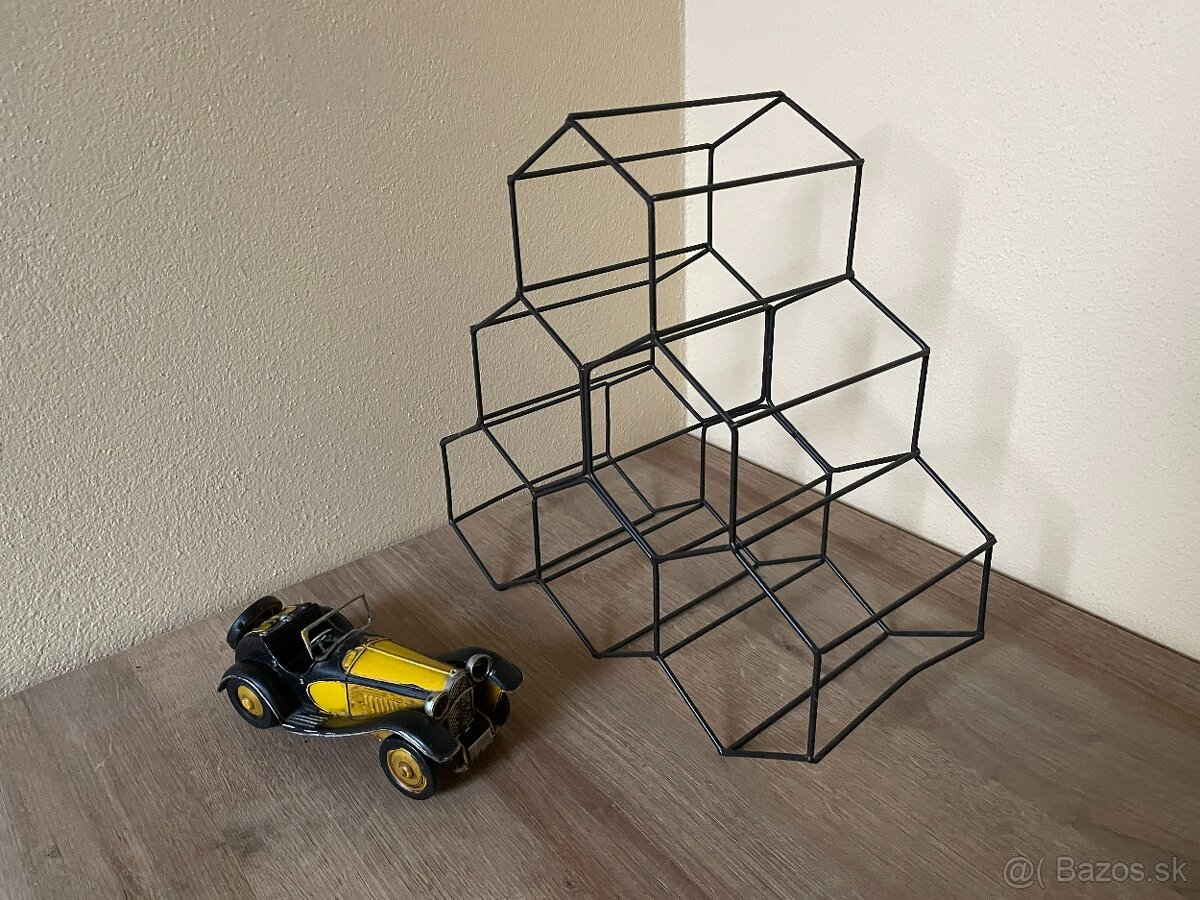 Predám kovový držiak na víno - 5