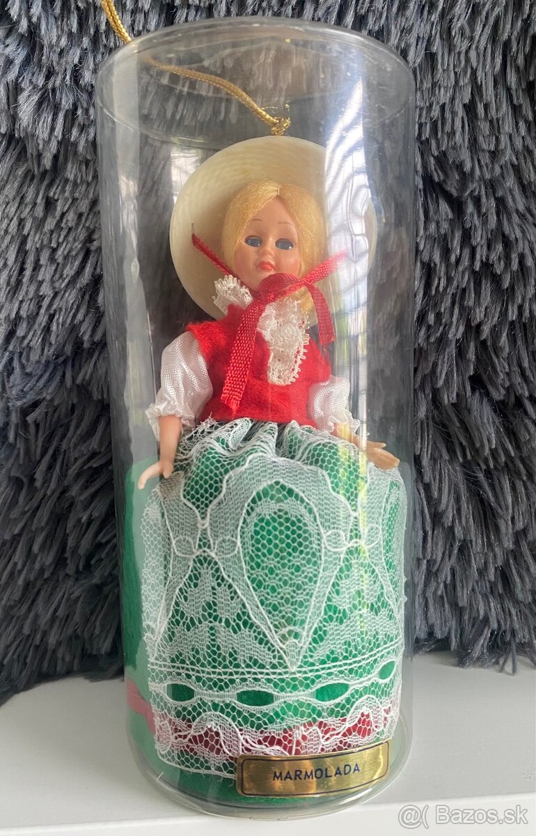 Stara babika s klipkajuciimi ockami - 5