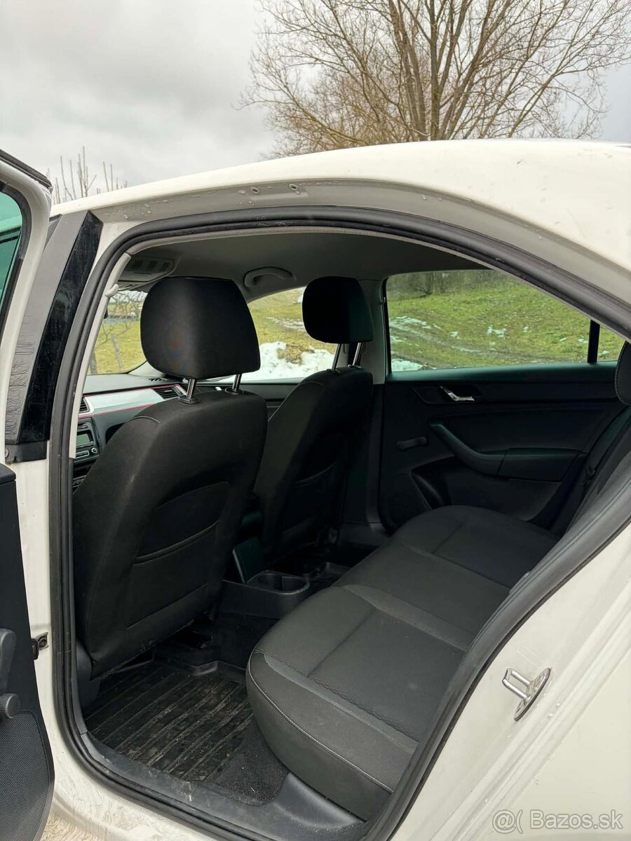 Škoda rapid 1.2tsi 2013 - 5