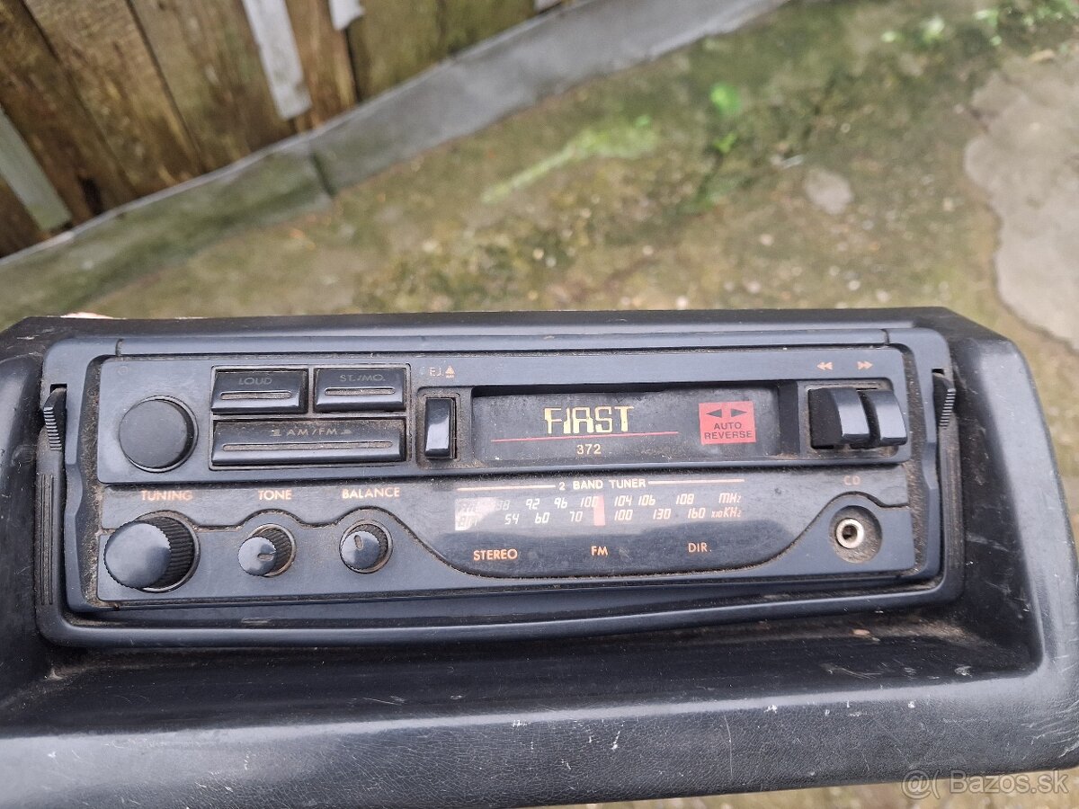 Predám dobové autorádio first 372 - 5