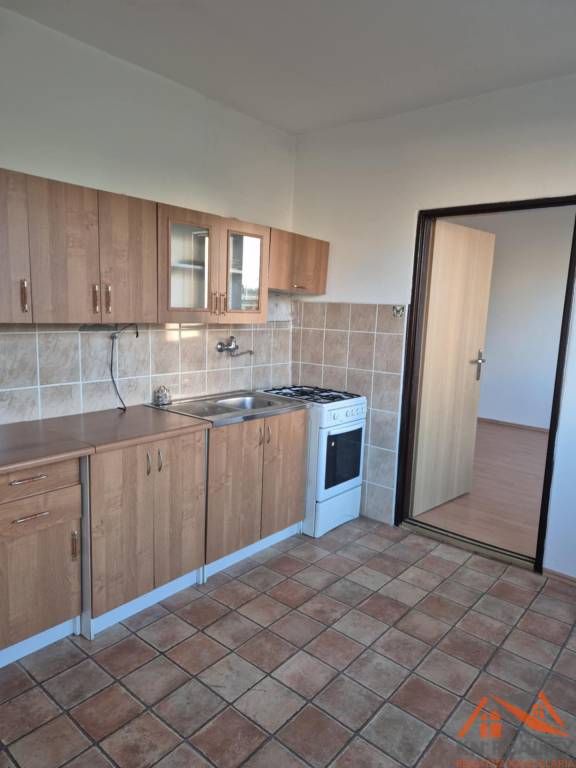 Na predaj 1.izbový byt Komárno - 5