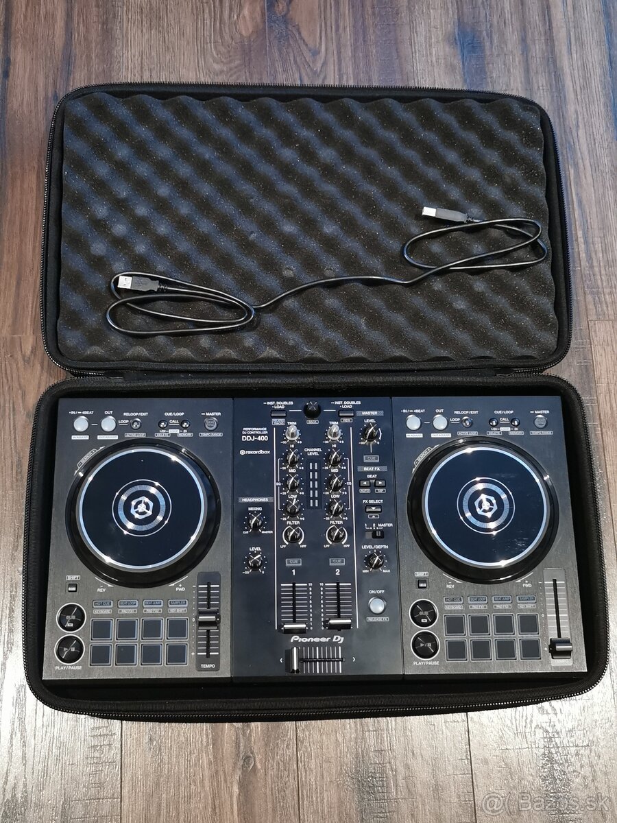 Pioneer DDJ 400 + Pioneer Case - 5