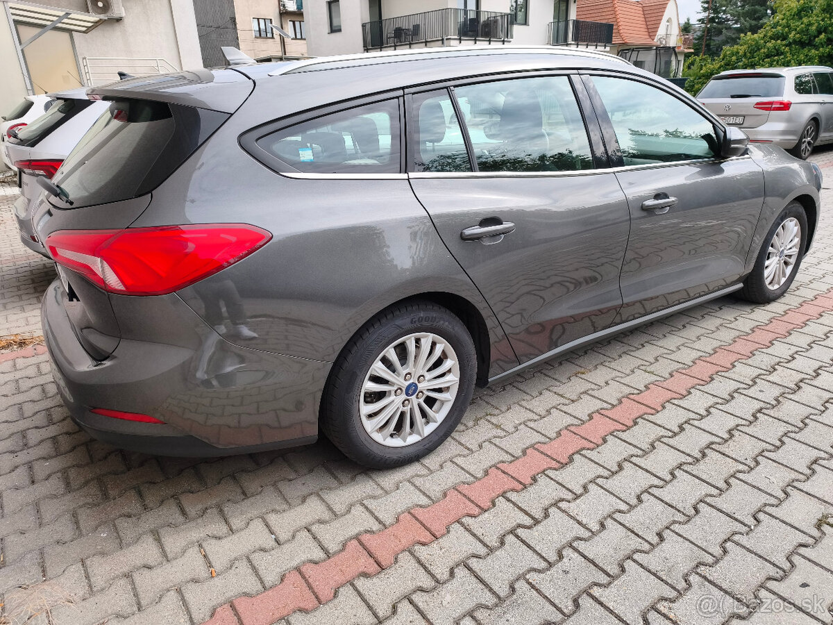 Ford Focus Kombi 1.5 TDCi EcoBlue Titanium A/T 8 - 5
