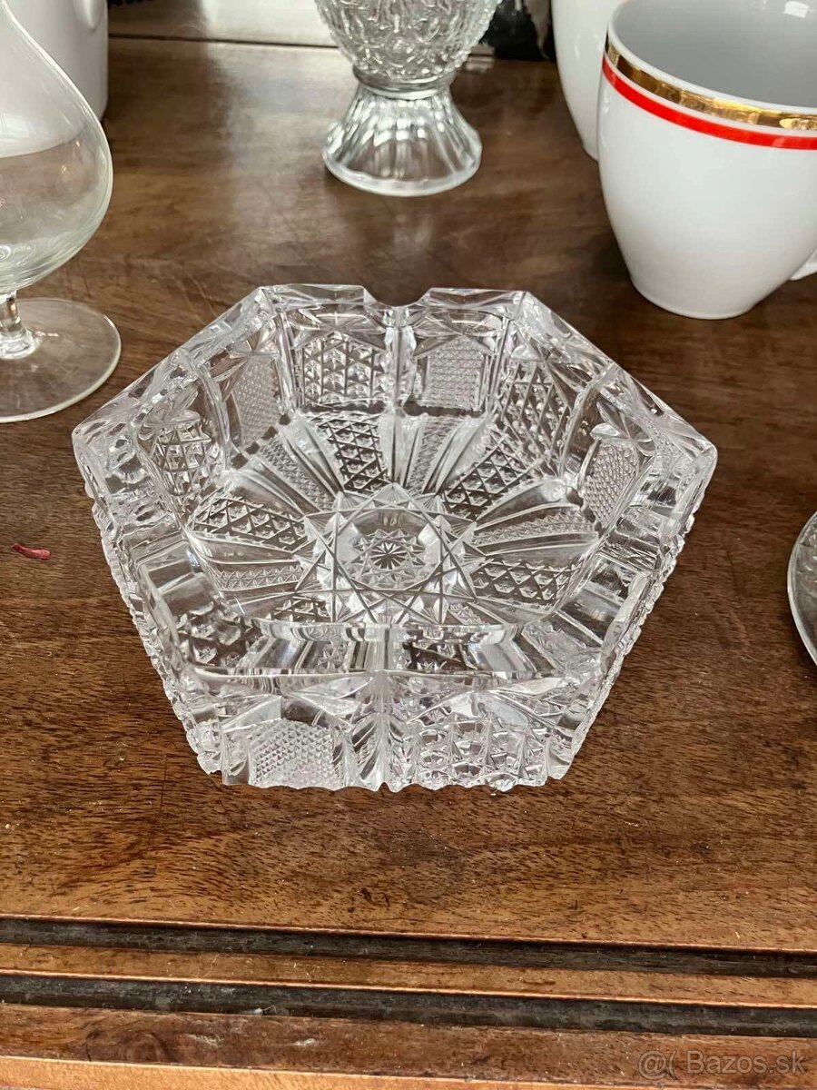 Krystal, ine sklo a porcelan - 5