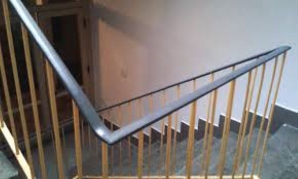 Madlá na zábradlia a schody do panelových domov - 5