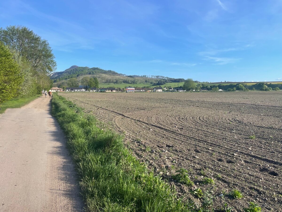 Atraktívny stavebný pozemok 922 m2 v obci Blatnica - 5