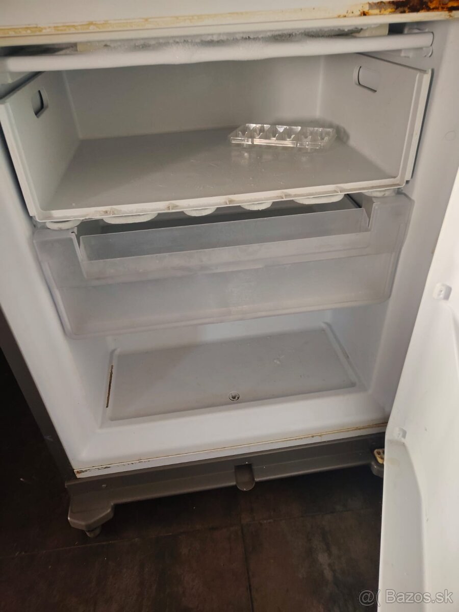 Chladnička Ariston - 5