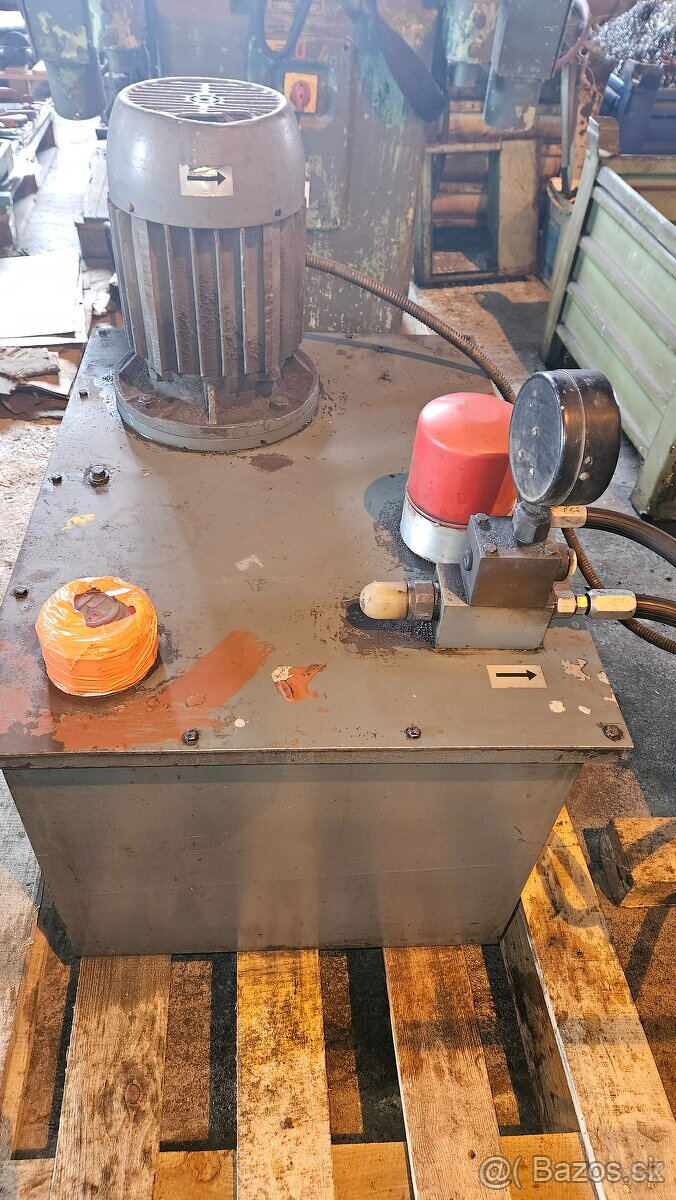 OHÝBAČKA PLECHU XONM 2000/2A/4 - 5