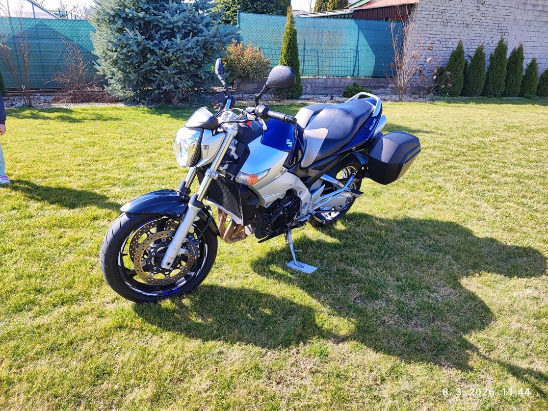 Predám Suzuki GSR 600 - 5
