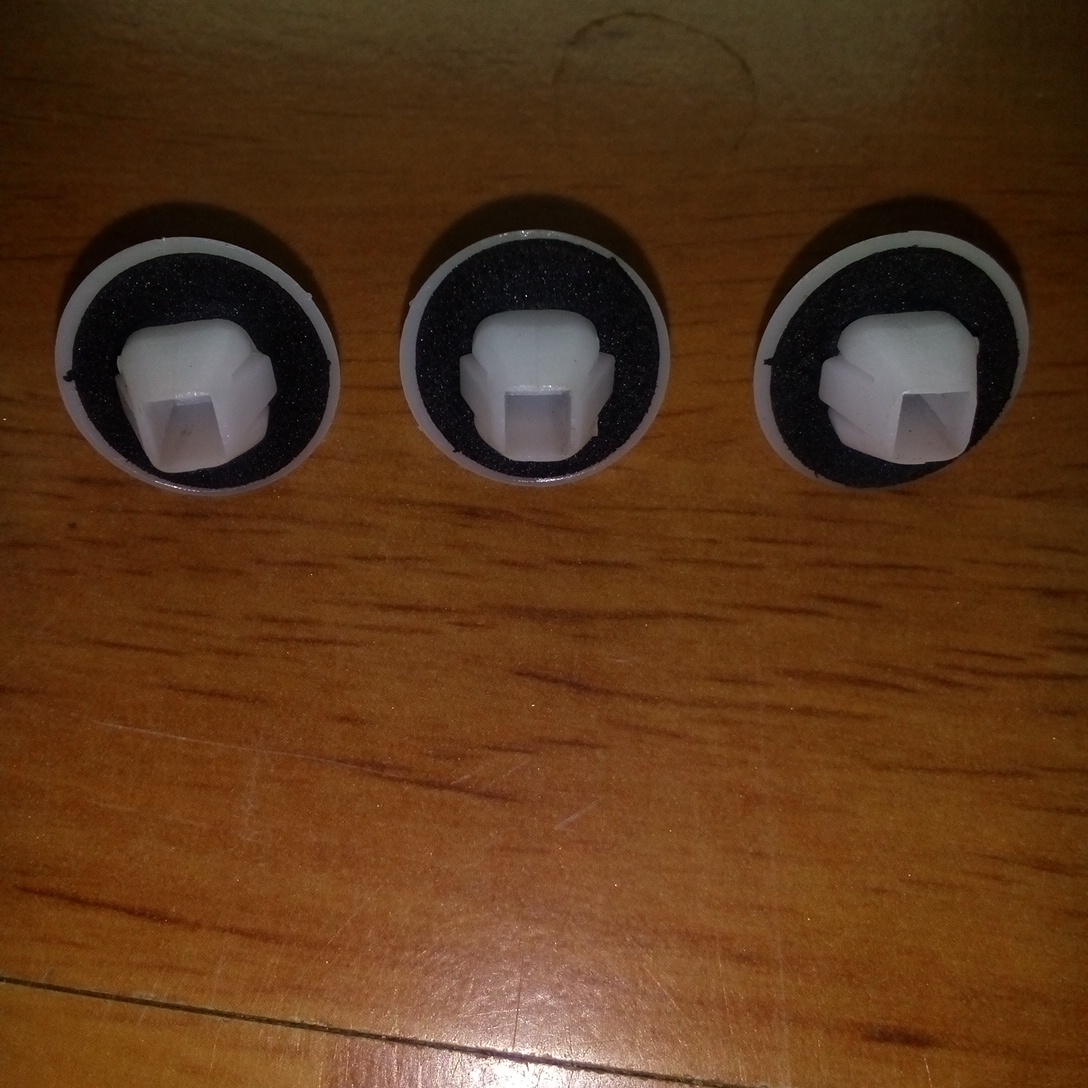 Plastové príchytky na Suzuki - 5