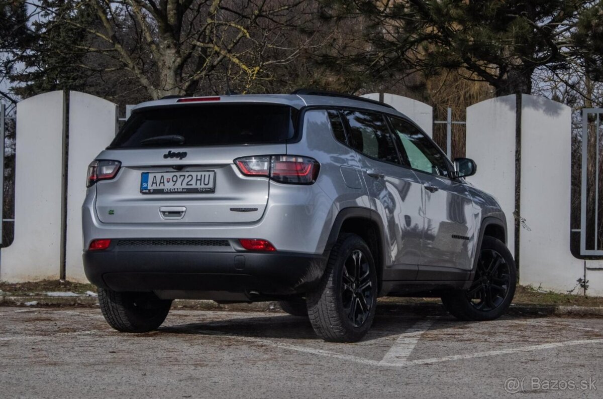 Jeep Compass 1.5 e-Hybrid Night Eagle II / NELAKOVANÉ - 5