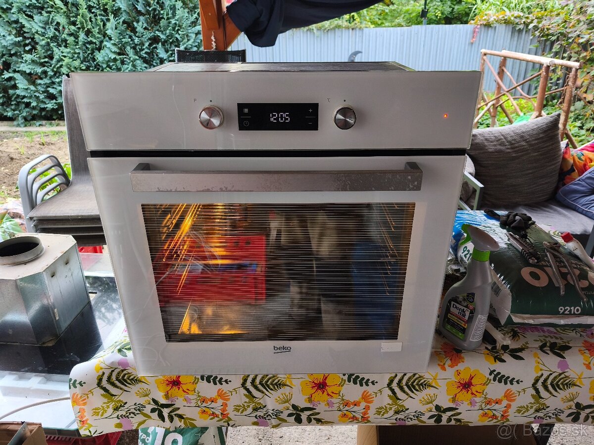 Vstvaná rúra s digestorom BEKO - 5