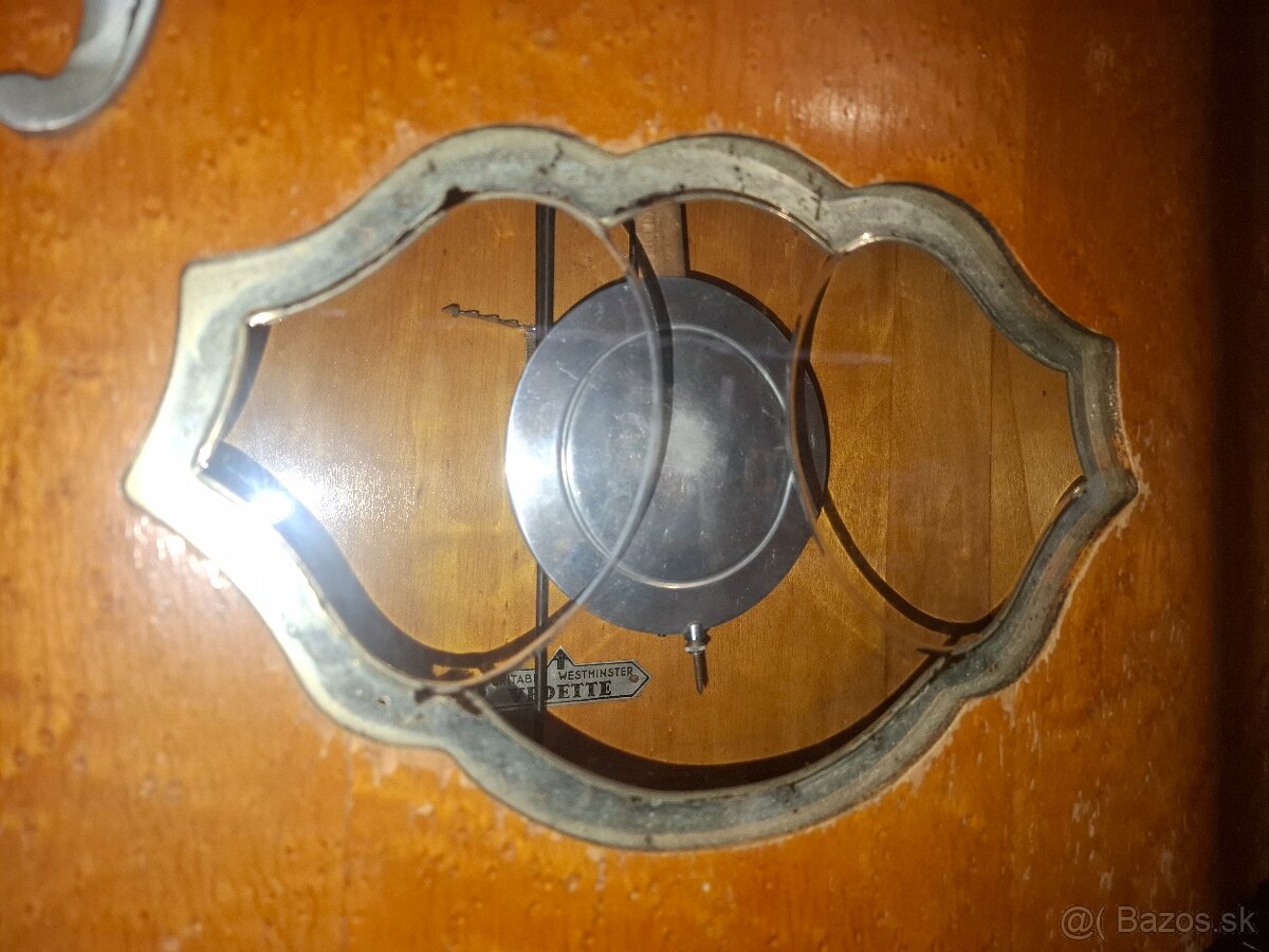 Predám funkčné starožitné štvrťbicie nástenné hodiny VEDETTE - 5