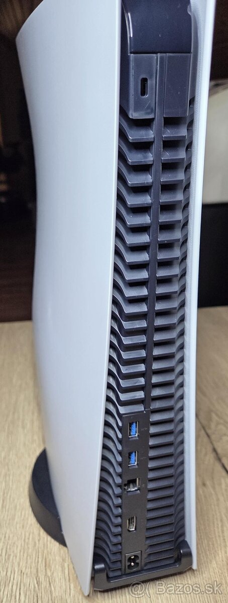 Predám PS5 CFI-1216A za 300€ - 5