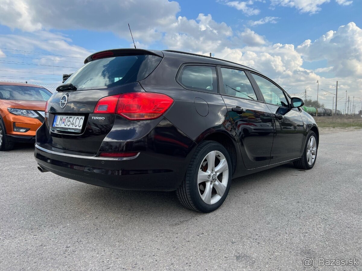 Opel Astra 1.4T benzín, 103kW, MT/6, rok:04.2012. - 5