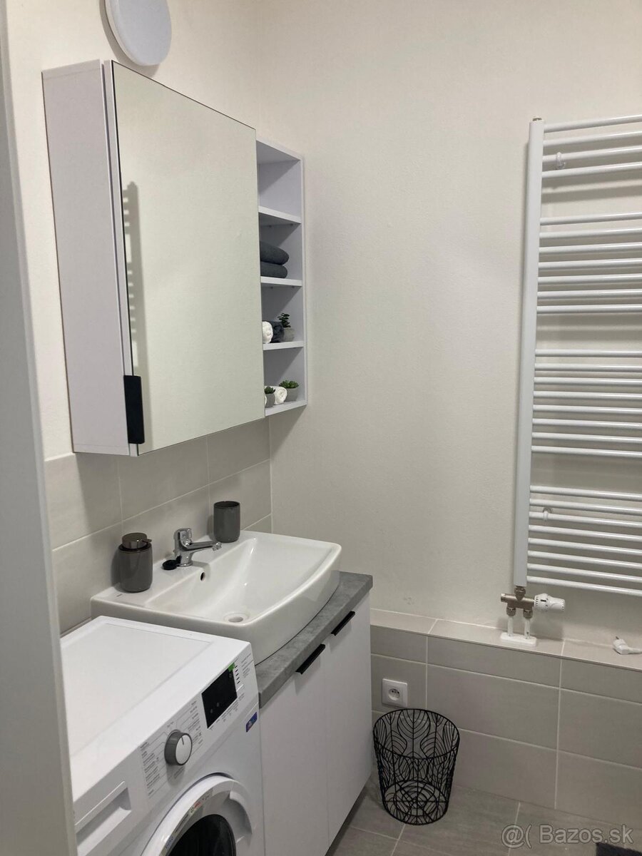 Prenájom- 1 izbový byt v Brezne - 5