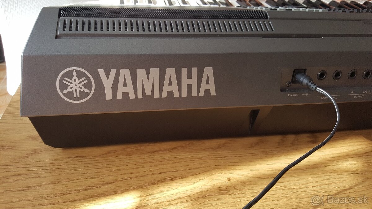 Klavír Yamaha psr-S770 - 5