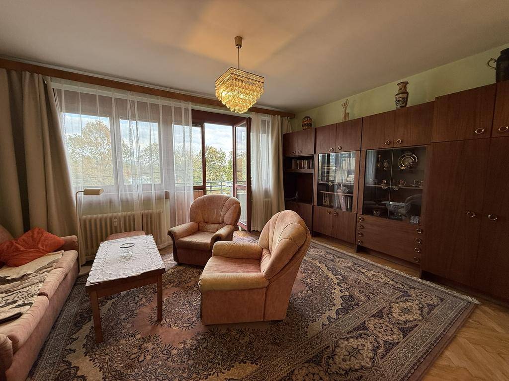 Novinka: Priestranný svetlý byt s balkónmi pri Kuchajde. Vaj - 5