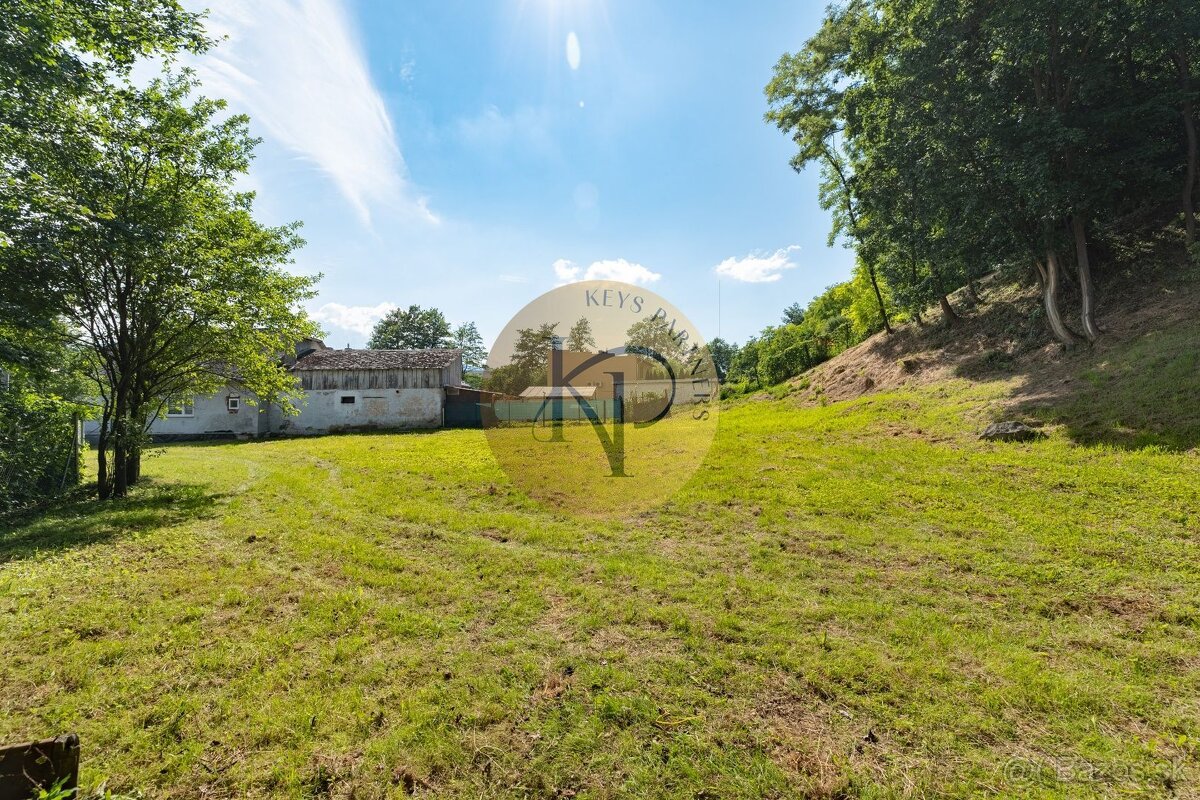 NA PREDAJ_Krásny, rovinatý pozemok v meste Hanušovce nad Top - 5