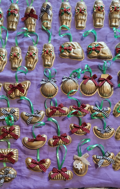 vianočné ozdoby kus 1,20€ - 5