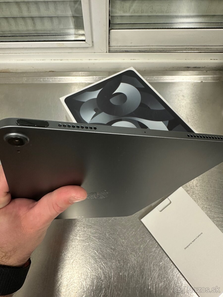Apple iPad Air 5 generácie - 5
