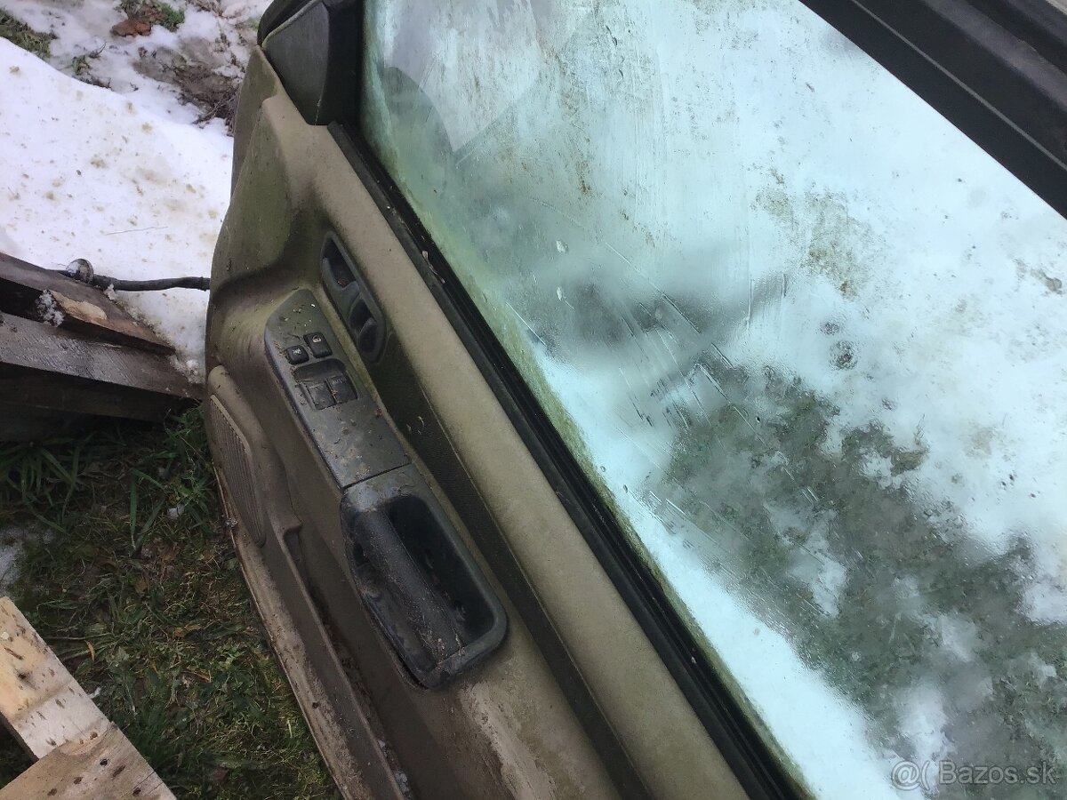 Nissan terrano 2 dielce na fotkách - 5