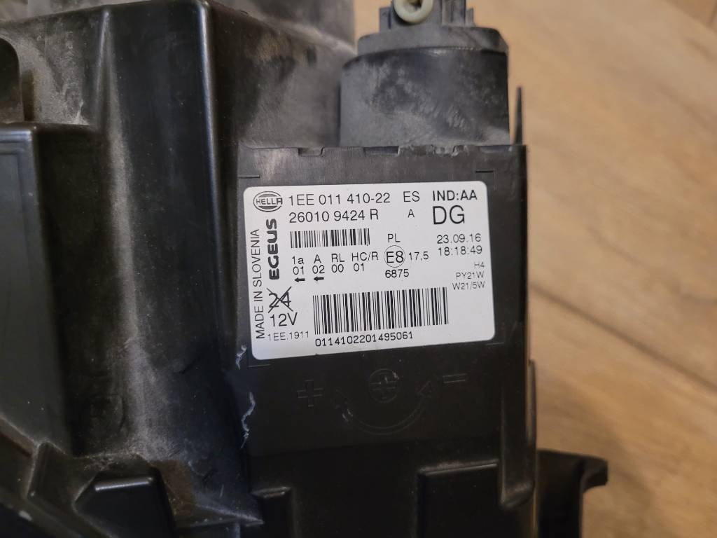 RENAULT TRAFIC III PRAVE SVETLO - 5