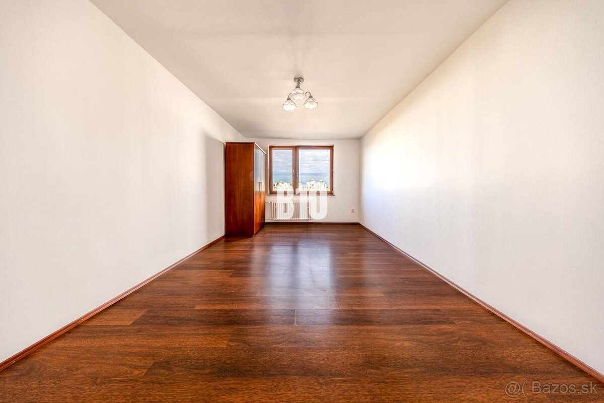 2 IZBOVÝ BYT S VÝHĽADOM NA MESTO NA SEVERE PETRŽALKY - ul. V - 5