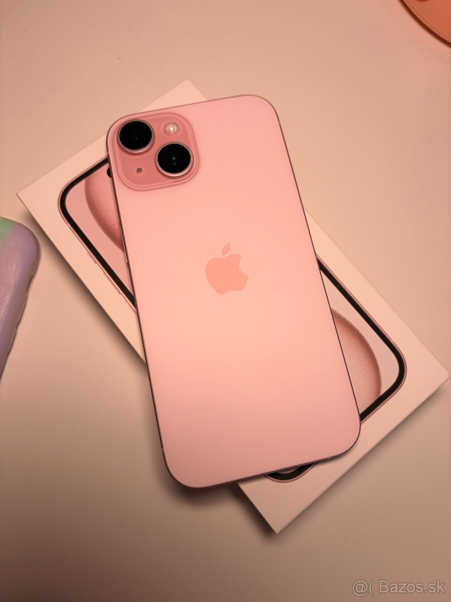 iPhone 15 ružový - 5