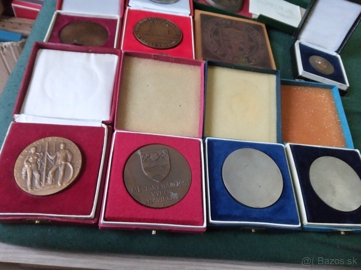 Medaile plakety. - 5