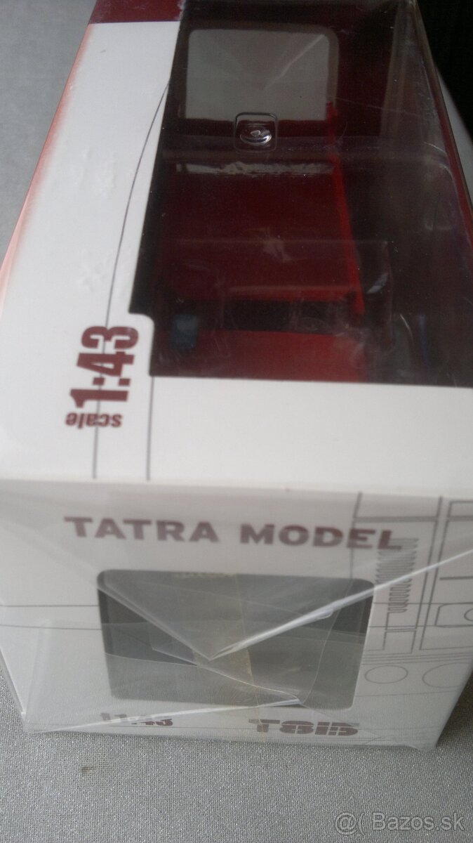 kniha s modelom tatra 815 - 5