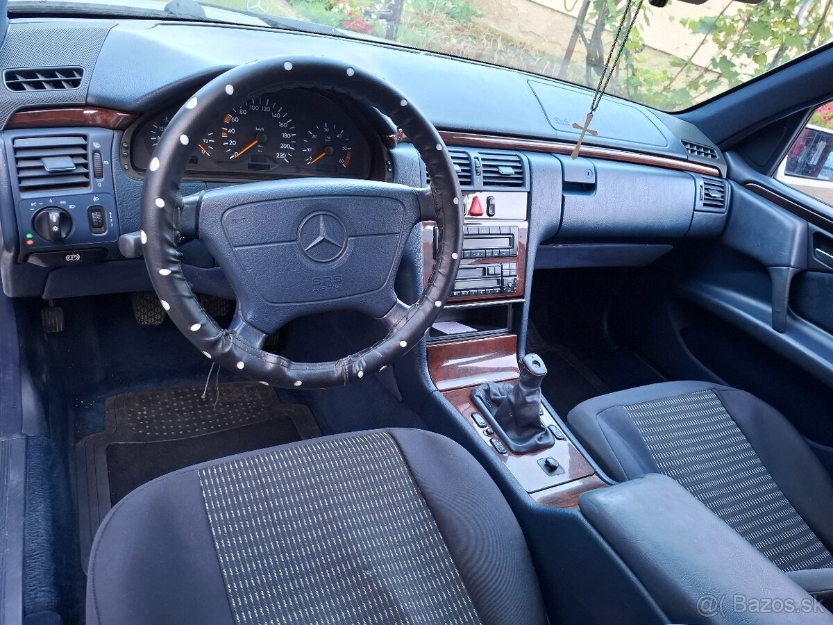 Mercedes benz - 5