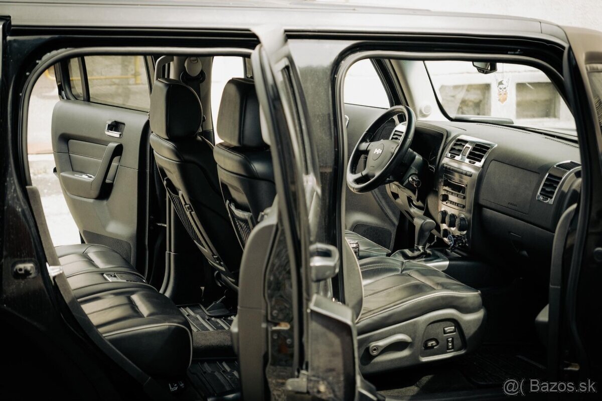 Hummer H3 BLACK Custom