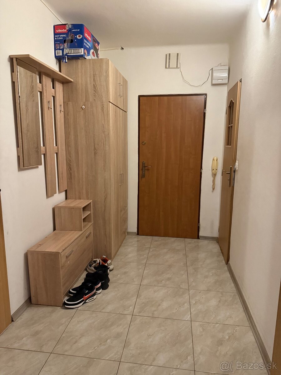 Prenájom 3 izbovéhi bytu TO - 5