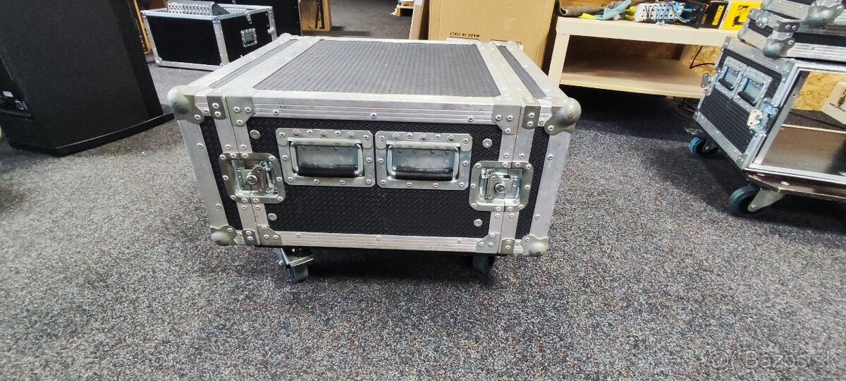 Rack na zosilňovač - 5