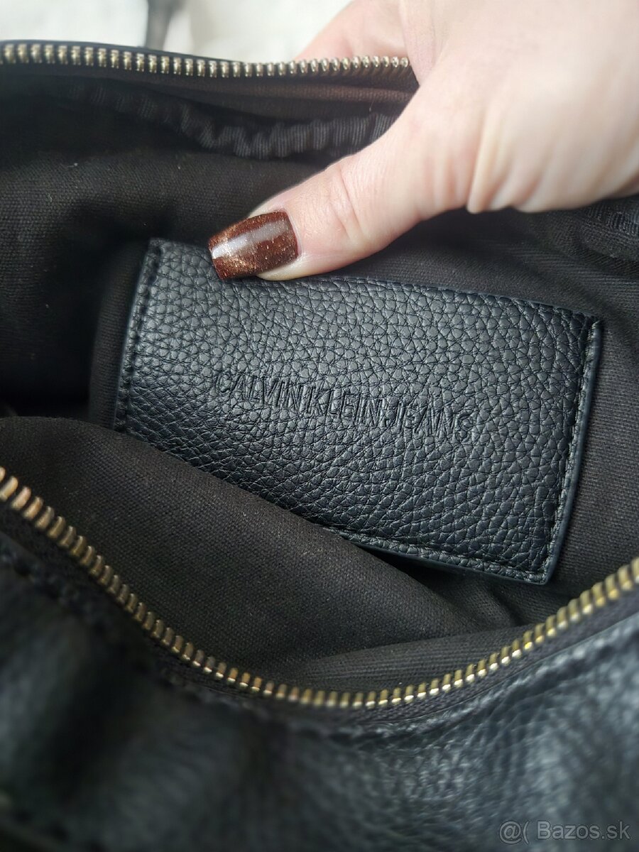 Calvin Klein crossbody kabelka - 5
