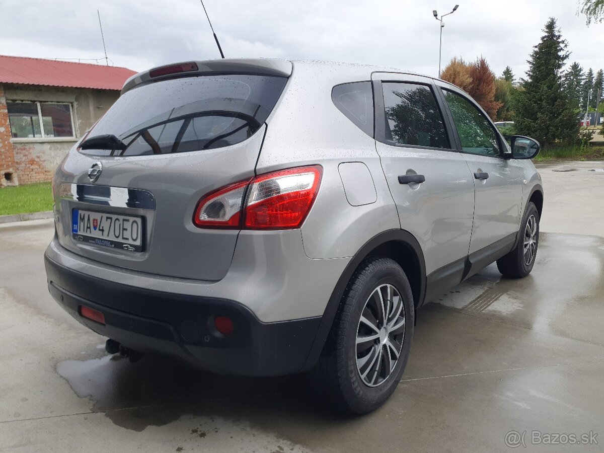 Nissan Qashqai 1.6i Tekna 4x2 (EU5) 86kw 6M benzín - 5